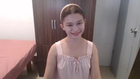 sweet_cassyxx online show from February 25, 1:21 pm