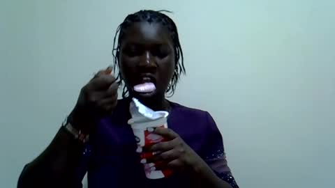 sweet_cherie1 online show from July 31, 2:27 pm