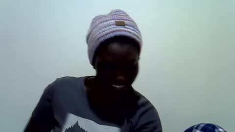 sweet_cherie1 online show from August 2, 5:44 pm