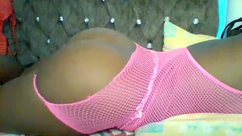 Snapshot of sweet_cherry007 chatting on October 14, 5:03 pm sweet_cherry007 online show from October 14, 5:03 pm