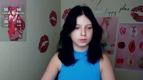 Snapshot of sweet_cherryg chatting on October 12, 6:45 am Ivy online show from October 12, 6:45 am