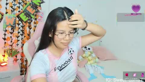 Snapshot of sweet_dania_ chatting on October 23, 8:46 am sweet_dania_ online show from October 23, 8:46 am