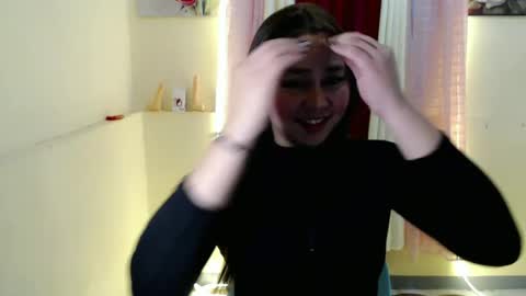 Snapshot of sweet_danicaa chatting on July 3, 12:28 am danice online show from July 3, 12:28 am