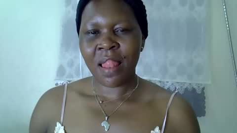 sweet_dori33 online show from May 4, 11:23 pm
