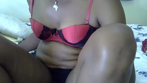 sweet_dori33 online show from May 10, 7:19 pm