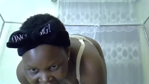 sweet_dori33 online show from May 19, 3:02 am