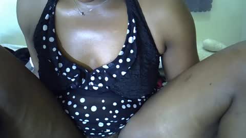 sweet_dori33 online show from July 10, 9:50 pm