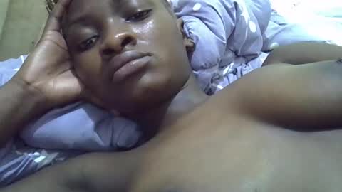 Snapshot of sweet_eldah chatting on September 12, 10:21 pm Sweet eldah online show from September 12, 10:21 pm
