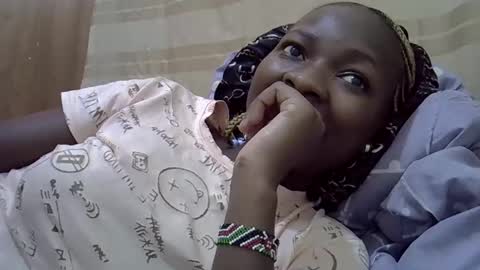 Snapshot of sweet_eldah chatting on October 1, 5:46 am Sweet eldah online show from October 1, 5:46 am