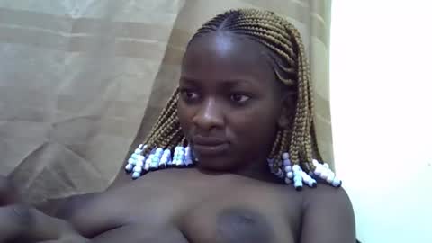 Snapshot of sweet_eldah chatting on October 2, 9:22 pm Sweet eldah online show from October 2, 9:22 pm