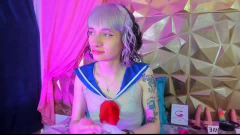 Snapshot of sweet_emmili chatting on December 30, 12:20 pm emmili online show from December 30, 12:20 pm