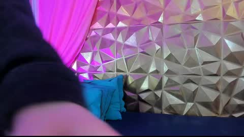 Snapshot of sweet_emmili chatting on January 13, 6:16 pm emmili online show from January 13, 6:16 pm