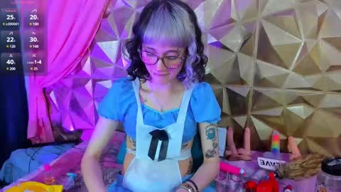 Snapshot of sweet_emmili chatting on March 2, 3:16 pm emmili online show from March 2, 3:16 pm