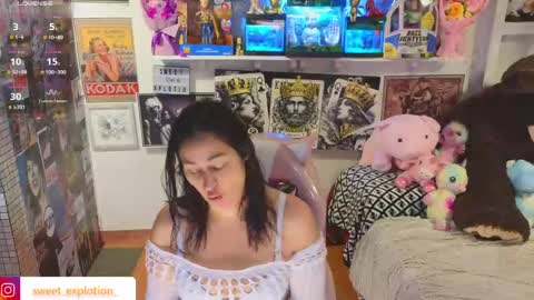 Snapshot of sweet_explotion chatting on May 25, 3:34 am sweet thani online show from May 25, 3:34 am