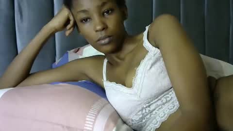 sweet_freaky online show from April 11, 11:09 pm