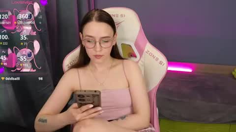 Snapshot of sweet_frosty chatting on July 5, 4:19 am Alice online show from July 5, 4:19 am