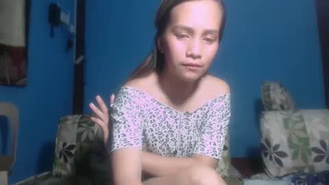 girly online show from December 4, 1:20 pm