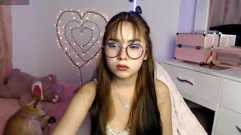 Hannah online show from May 4, 4:52 am