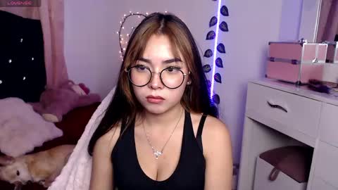 Hannah online show from May 9, 3:12 am