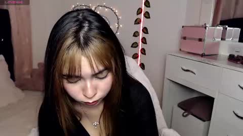 Hannah online show from June 11, 2:53 am