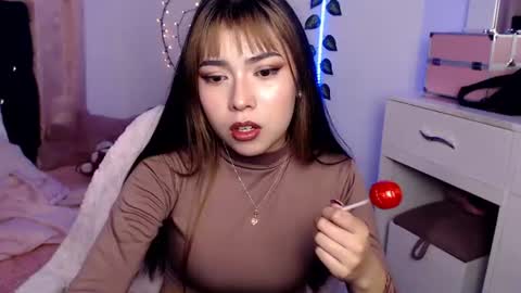 Hannah online show from August 1, 2:55 am