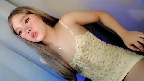 Snapshot of sweet_honeylove chatting on June 29, 10:26 am Anisha online show from June 29, 10:26 am