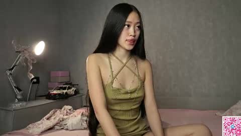Kim online show from June 25, 9:47 am