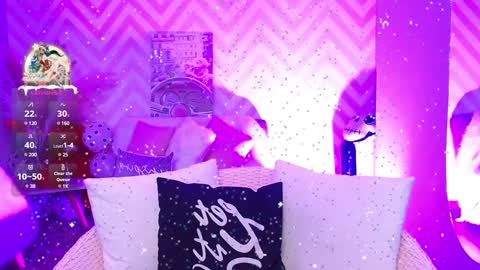 Snapshot of sweet_kaalisa chatting on December 24, 12:11 pm KAALISA online show from December 24, 12:11 pm