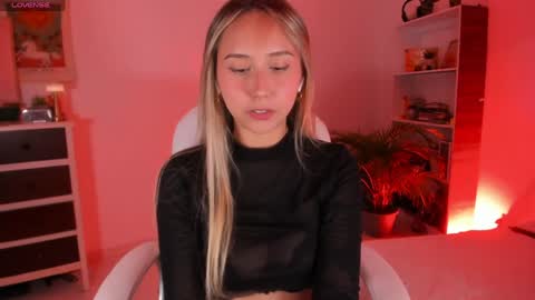 Snapshot of sweet_kalisa chatting on January 8, 4:33 pm Call me Kali  online show from January 8, 4:33 pm