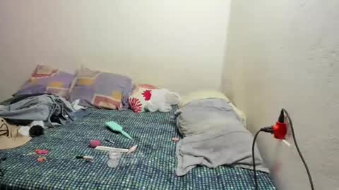 Snapshot of sweet_kitty_777 chatting on January 10, 5:42 am sweet_kitty_777 online show from January 10, 5:42 am