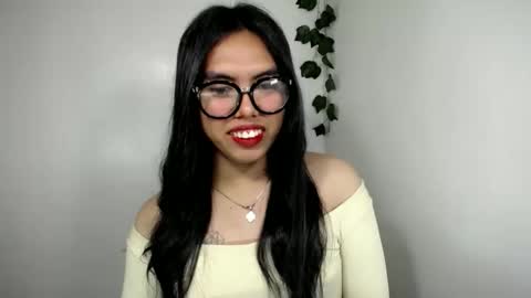 sweet_kyline69 online show from November 21, 4:33 am