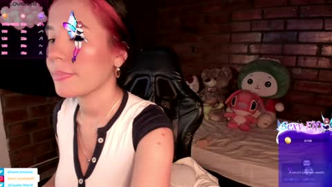 Snapshot of sweet_lemariee_ chatting on December 6, 9:54 am Lemarie online show from December 6, 9:54 am