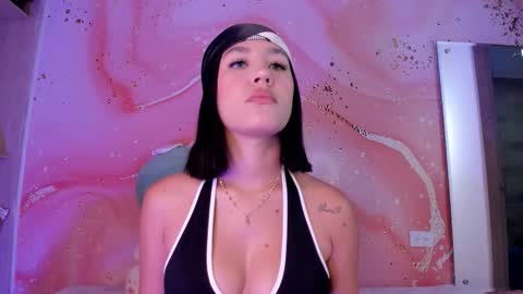 Snapshot of sweet_lemariee_ chatting on November 7, 12:27 pm Lemarie online show from November 7, 12:27 pm