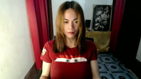 Snapshot of sweet_like_angel143 chatting on July 2, 3:34 am angie online show from July 2, 3:34 am