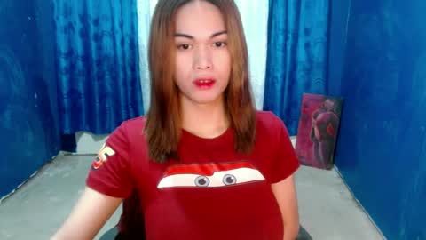 Snapshot of sweet_like_angel143 chatting on July 4, 10:43 am angie online show from July 4, 10:43 am