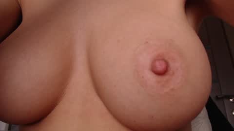 Jen online show from November 11, 7:41 am