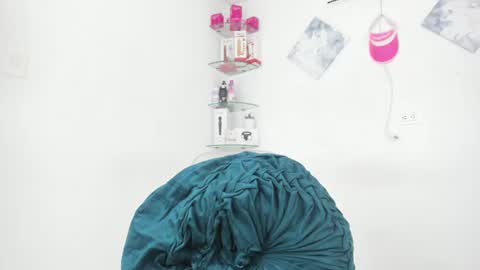 sweet_litle online show from July 5, 4:19 am
