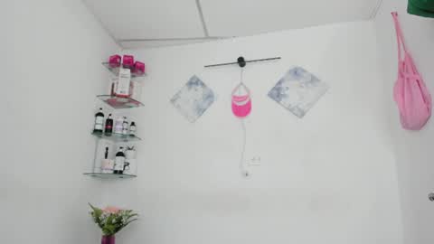 sweet_litle online show from July 16, 8:09 am