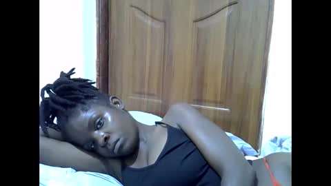 Snapshot of sweet_lma chatting on June 6, 1:05 pm sweet_lma online show from June 6, 1:05 pm