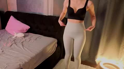 Lana online show from April 21, 4:12 pm