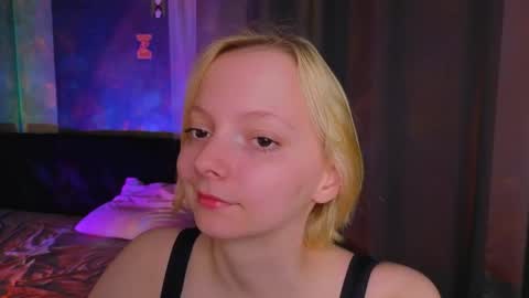 Snapshot of sweet_lynx chatting on May 18, 5:19 pm Lana online show from May 18, 5:19 pm