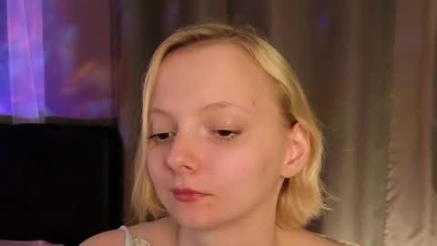 Snapshot of sweet_lynx chatting on May 31, 5:20 pm Lana online show from May 31, 5:20 pm