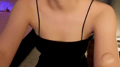Snapshot of sweet_lynx chatting on June 8, 5:02 pm Lana online show from June 8, 5:02 pm