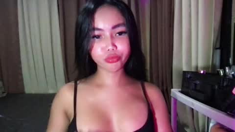 Snapshot of sweet_maleia69 chatting on July 18, 6:23 pm Maleia online show from July 18, 6:23 pm