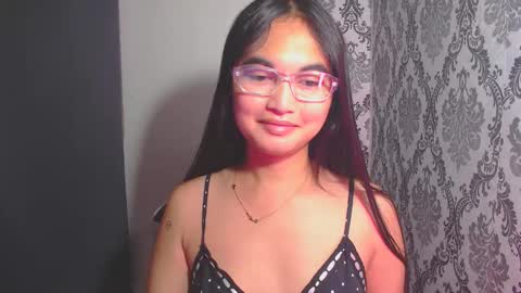 Snapshot of sweet_mariax chatting on November 18, 12:05 am Maria Stella online show from November 18, 12:05 am
