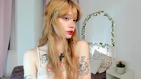 Melissa. Join me on Fansly link in social medias online show from March 19, 9:08 pm