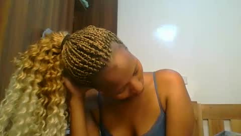 Linda online show from March 26, 2:28 am