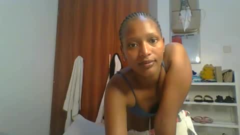 Linda online show from April 11, 1:43 am