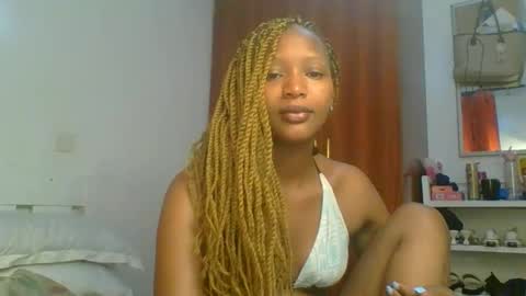 Linda online show from May 1, 2:27 am