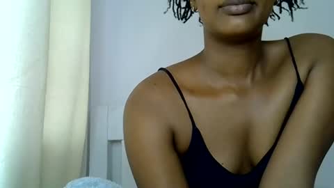 Snapshot of sweet_melod chatting on June 25, 6:29 am Linda online show from June 25, 6:29 am